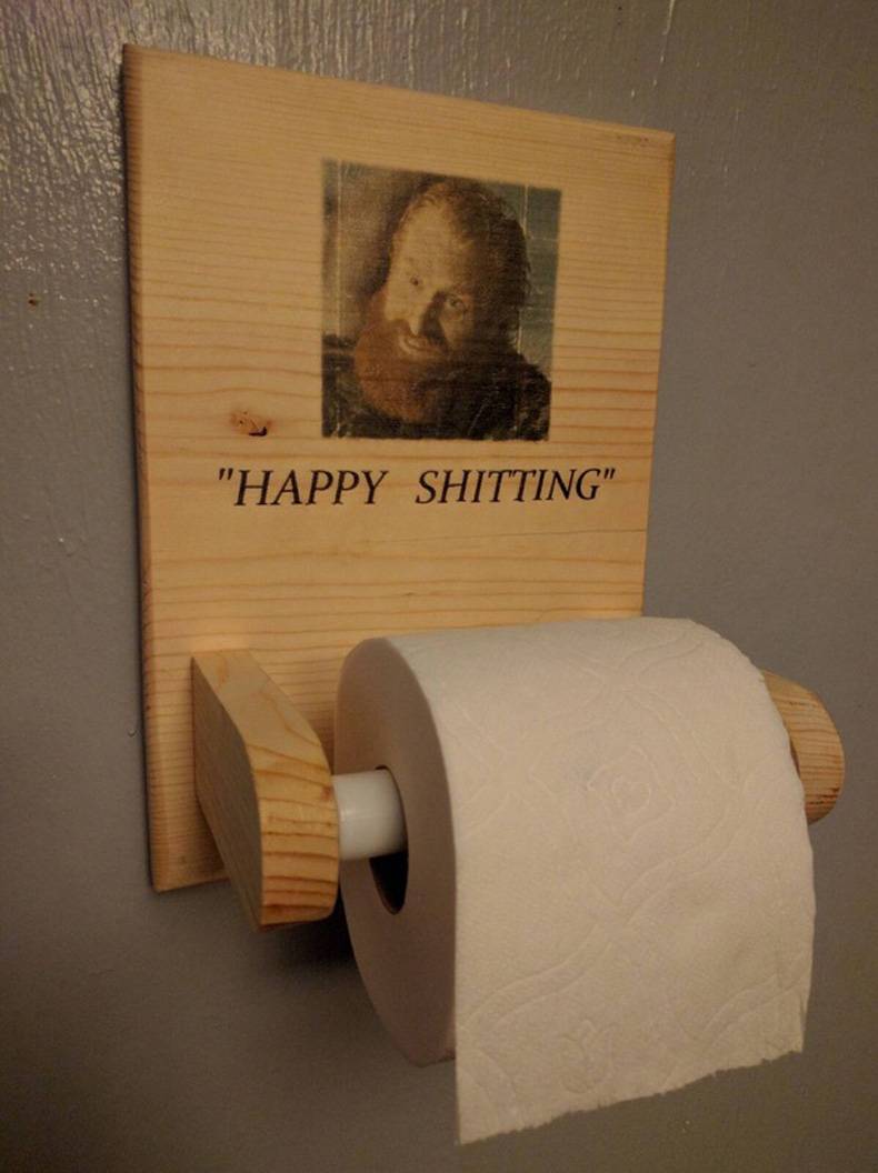 Happy Shitting toilet paper holder