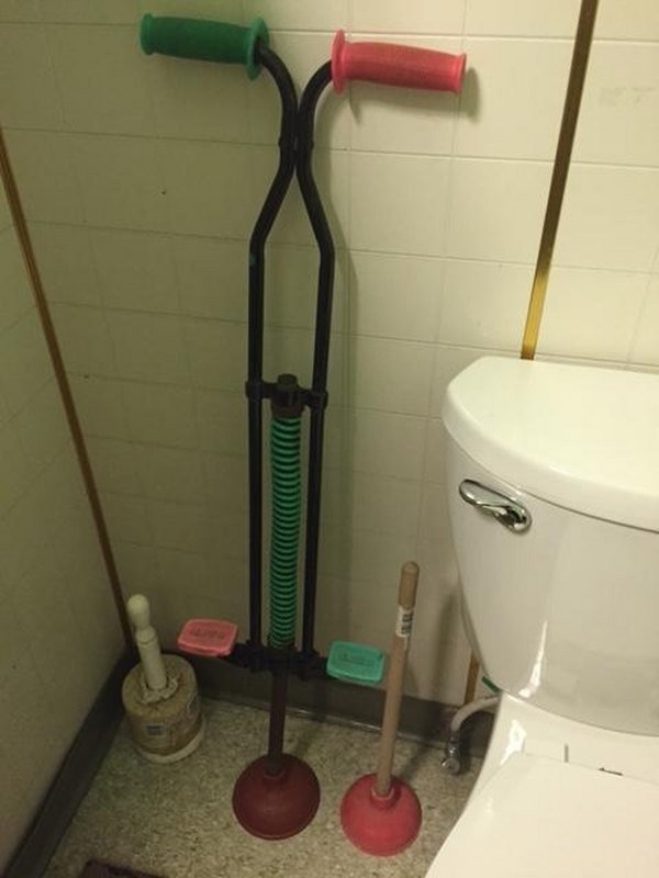 Advanced toilet plunger